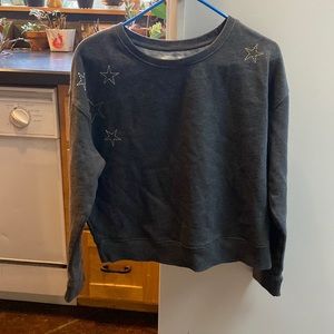 Super soft embroidered sweatshirt, worn once!